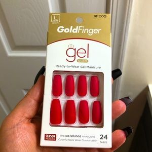 ♥️ KISS GOLDFINGER GEL GLAM NAILS